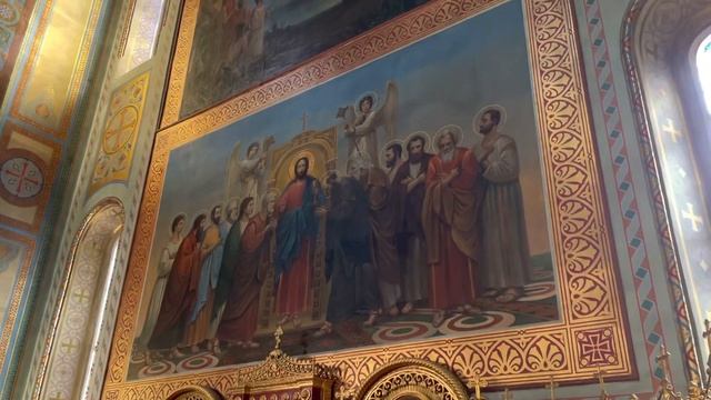 Божественная литургия в Свято-Успенском кафедральном соборе смотреть онлайн