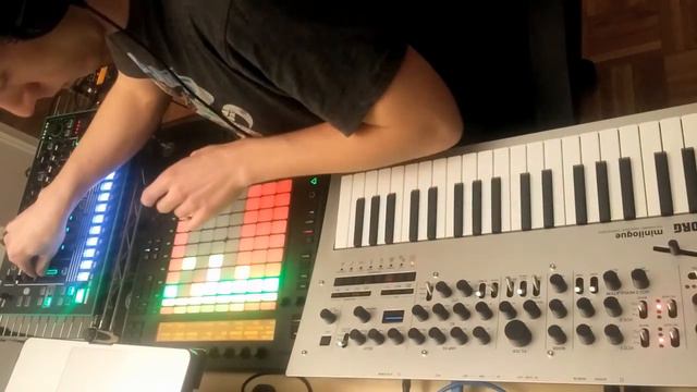 Hangtime (Deep house with the Minilogue, TR8 and Ableton) смотреть онлайн