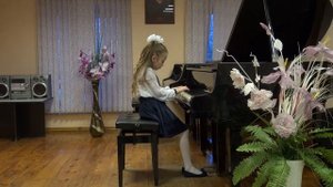 Рыбицкий. Кот и мышь.Исп.Макова Анастасия (2кл ф\п)