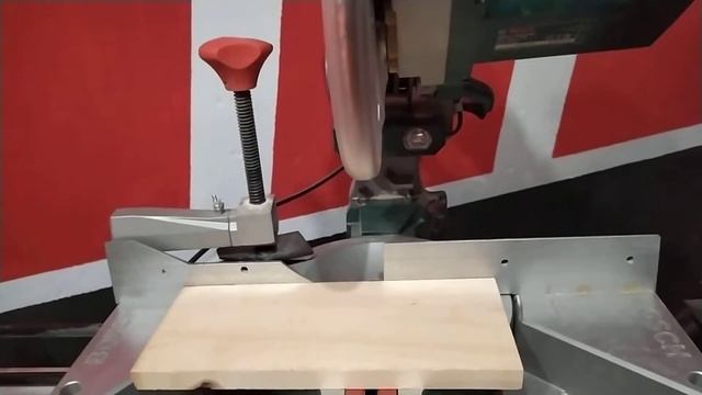 Обзор торцовочной пилы Bosch PCM 8 S 0603B02000