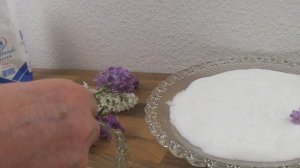 Flieder Blüten kristallisieren, Cupcakes, Torten oder Eisbecher dekorieren mit Zuckerblumen