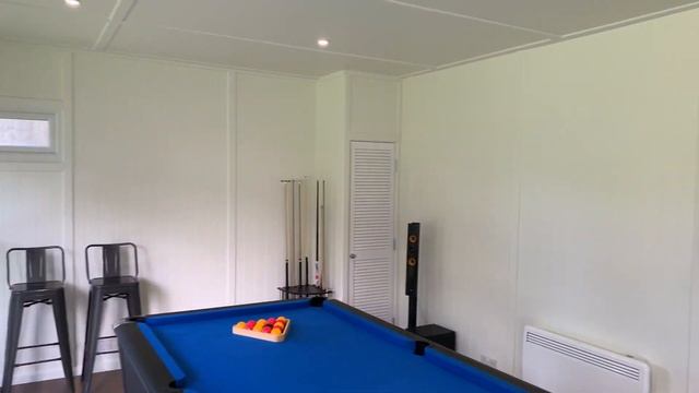 REF 5740 Games room in London смотреть онлайн