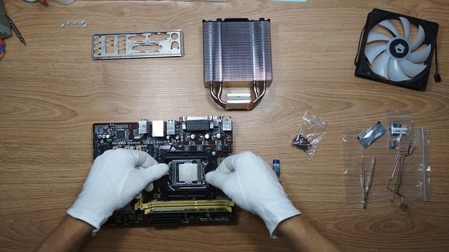 Установка башенного кулера процессора - как правильно накинуть систему охлаждения.