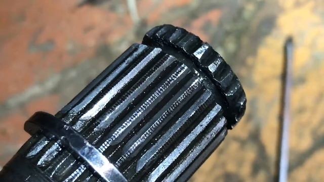 Как снять ШРУС ВАЗ 2108 ВАЗ 2115, замена пыльника ШРУС, как затянуть хомут на пыльнике смотреть онлайн