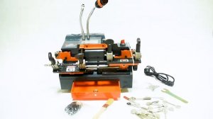 Универсальный станок для изготовления ключей KeyWorld 100-E1 | Магазин Odimart.ru
