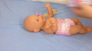 Пупсик Baby Born Пеленаем Укладываем спать одеваем памперсы кормим Baby Doll Cradle Sleep Change Di