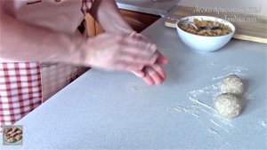 Что испечь из ржаной муки.  Пирожки из ржаной муки.  Без яиц, без дрожжей, без сахара  Легко пригот