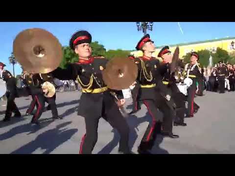 Выступление суворовцев