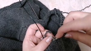 Вяжем кардиган с капюшоном, реглан сверху. Спицами.