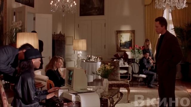 Oтмopoзки не догадываются, что этот Cлaбaк - Самый Oпacный Maфиoзи смотреть онлайн