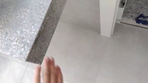 Полка из плитки для раковины