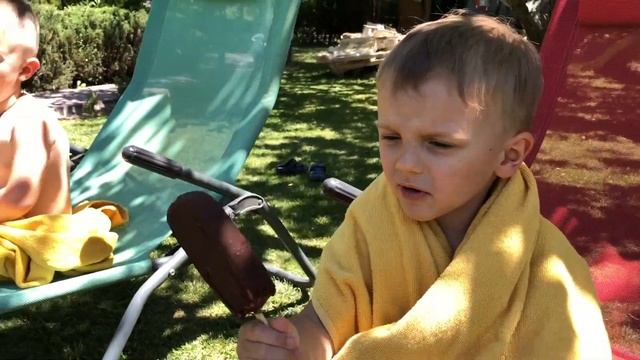 Vlog: Пока дети спят :: Лето в бассейне смотреть онлайн