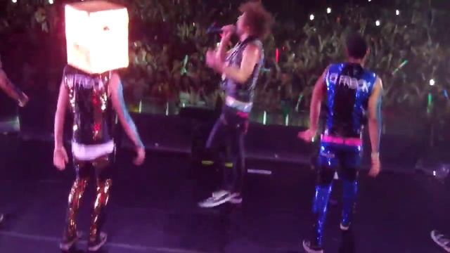 Redfoo, Party Rock & Quest Crew Performing Party Rock Anthem In Brussels, Belgium смотреть онлайн