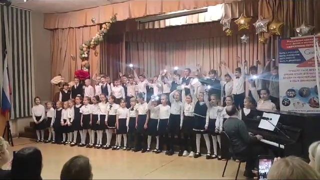 Мой класс поёт меня нету там я непрешёл смотреть онлайн