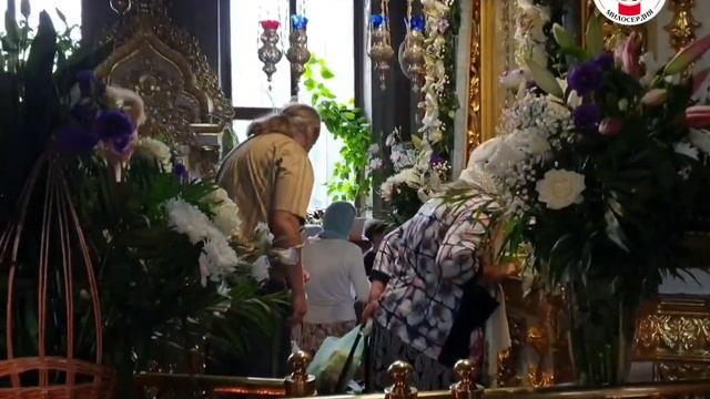 21 июля 2022 года.Сколько скорби на себя приняли Песчанская  и Святогорская  Матерь Божья!!! смотреть онлайн