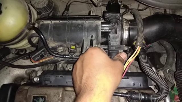 Пежо 206 Хэч провалы при перегазовке 2 смотреть онлайн