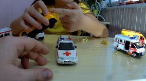 Игрушечная машинка Ford Transit скорая помощь