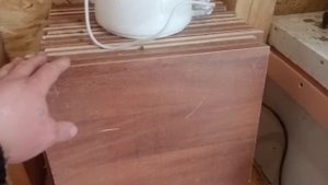 Обзор дна для 8-ми рамочного улья из сендвич панелей.