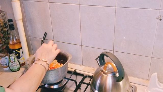 ВЛОГ: Готовим "плов" из вермишели МАКФА "паутинка"?