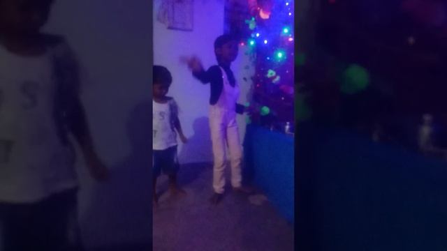 chhote bachcho ne maa git pr machaya dhamal смотреть онлайн