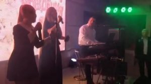 Виктория и Анастасия Петрик - Мы вдвоём.