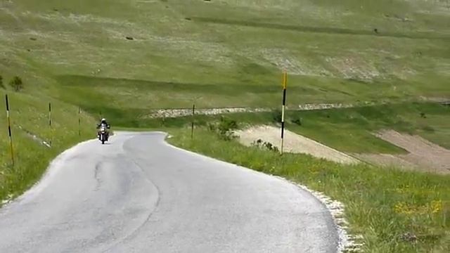 Castelluccio di Norcia way by GSRiders смотреть онлайн