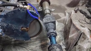 Резка гранитной вазы из камня (покостовка)