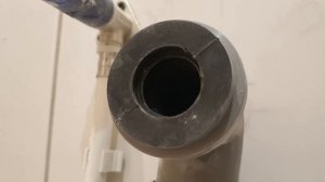 Музыка фановой трубы, оказывается трубы канализации умеют играть, и вполне сносно.