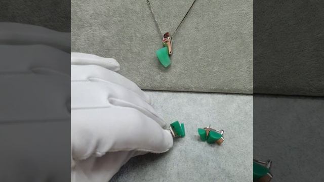 Gems of Kruglov. Набор украшений из серёг, кольца и подвески. Хризопраз, серебро, позолота.