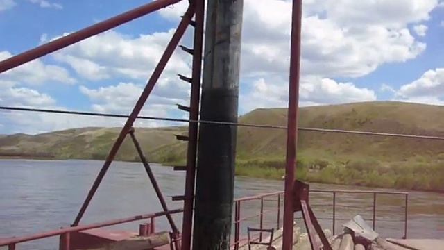 Паром на реке Онон, у села Усть-Теленгуй