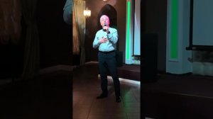 Мне тебя сравнить бы надо с песней соловьиною..