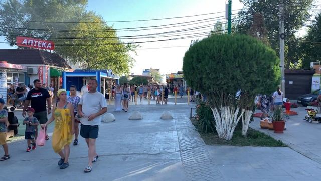 Курорт ВИТЯЗЕВО днем и ночью (бульвар ПАРАЛИЯ, пляж ВИТЯЗЕВО)