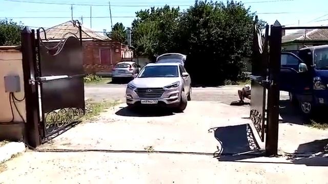 Автоматизация больших распашных ворот TO5016 (umdom123.ru) смотреть онлайн