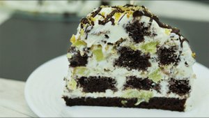 Вкусный торт с ананасами и грецкими орехами. Торт "Панчо" на праздник и для семейного чаепития