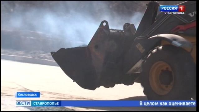 В Кисловодске в разгаре ямочный ремонт дорог