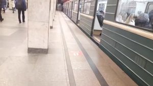 метропоезд 81-717.2М на станции "войковская"