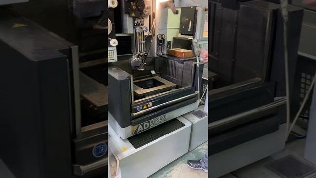 Электроэрозионный вырезной станок Sodick AD325L