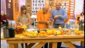 Очищение сосудов. Смесь лимонного сока, чеснока и мёда.