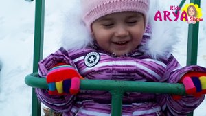 ❄️ Аря катается на качелях зимой и играет со снегом | rides a swing in winter and plays with snow