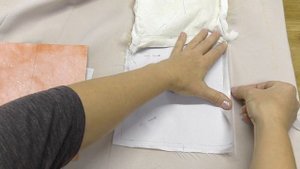 Накладной карман из меха на пальто. Как выкроить и пришить.