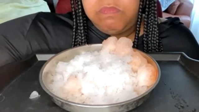 Ice Eating ASMR - Fulfilling Request 141 - Small Colored Snowballs with Powdery Ice смотреть онлайн