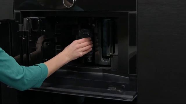 Кофемашина Aeg KKK994500T уход и гигиена смотреть онлайн