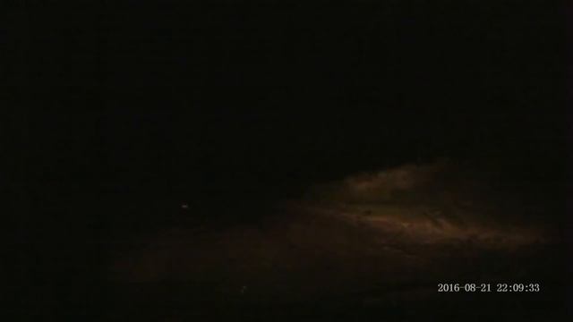 Молния ударила в столб 21.08.2016. Запись на видеорегистратор смотреть онлайн