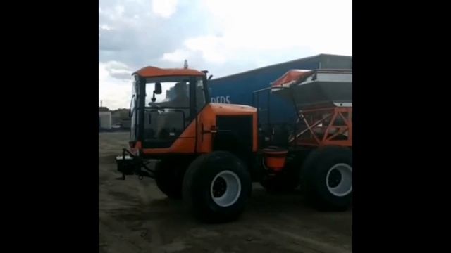 Самоходный разбрасыватель удобрений Туман - 3