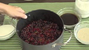 Готовим фруктово-ржаной квас с солодом.