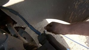 замена тормозного шланга Peugeot 307