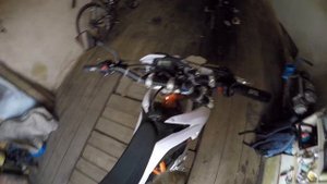 Оглушающий выхлоп Geon TerraX 250. Прохват по городу!