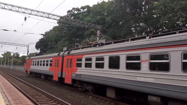 Электропоезд ЭД9М-0266 с сообщением Владивосток-Тихоокеанская смотреть онлайн
