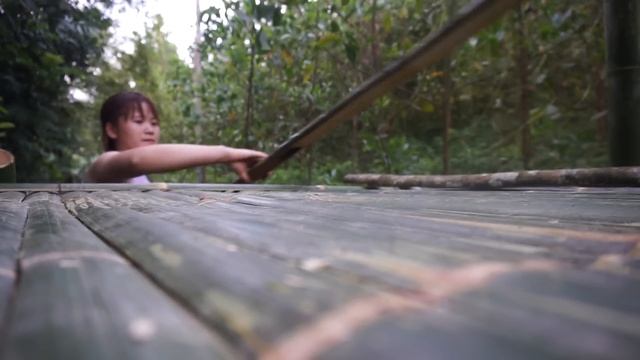 LIVING OFF GRID - Bushcraft Cabin Solo Bushcraft  Camping in Forest - Wild Bushcraft 1