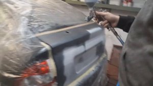 Покраска крышки багажника Приора